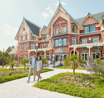 СЕМЕЕН УИКЕНД В ИМЕНИЕТО ЛЮСИ 5*, ПОРТАВЕНТУРА с вкл достъп до Ferrari Land