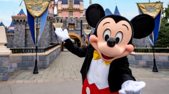 ДИСНИЛЕНД ПАРИЖ:входни билети и хотелско настаняване