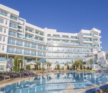 VRISSAKI BEACH HOTEL