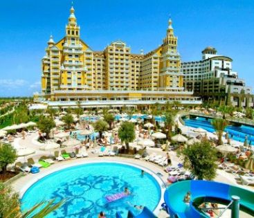 ROYAL HOLIDAY PALACE HOTEL